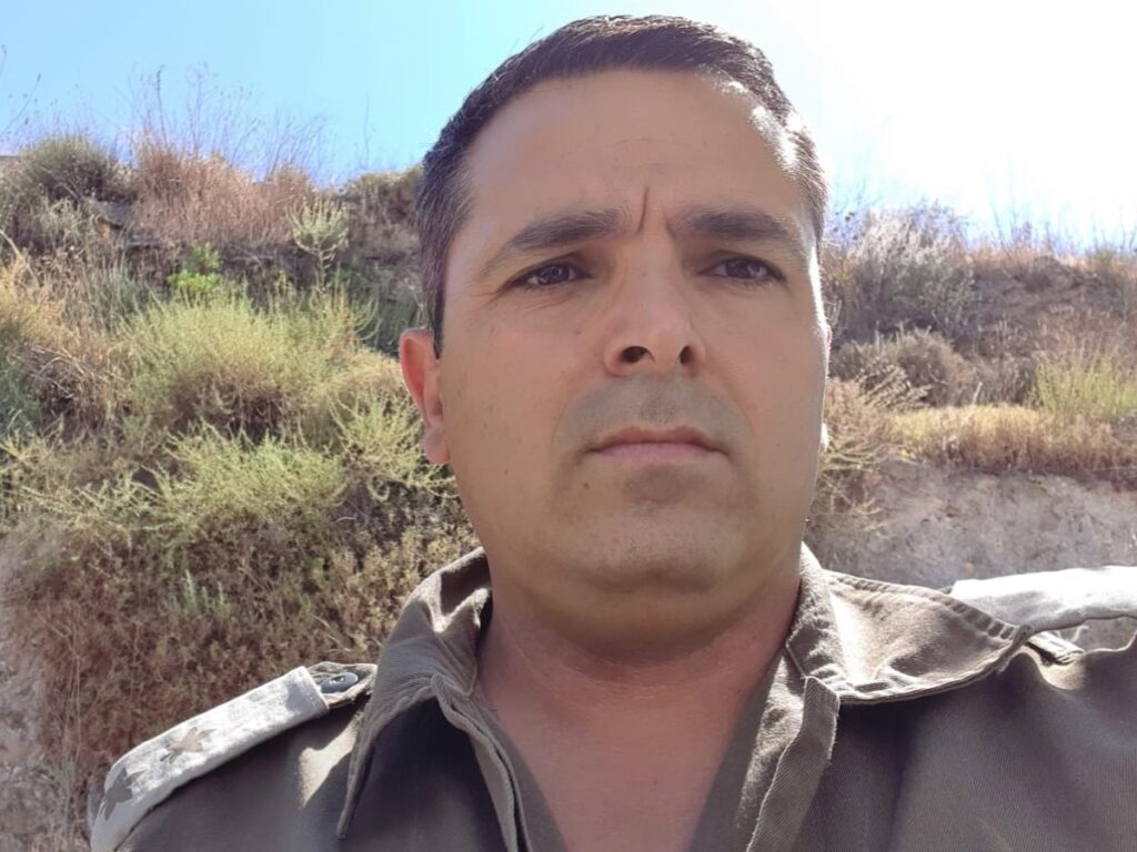 Israeli Army Reserve Commander Yossi Tubur survived a Hamas attack in a desolate area for seven hours. He is now back on the battlefield.