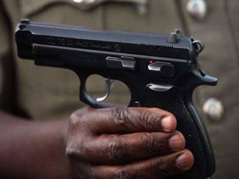 Tres ladrones buscados por el robo a un banco en Kenia