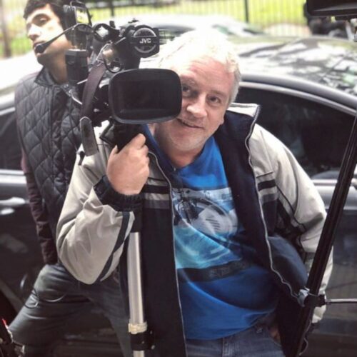 Marcelo Baldassarre, 54 years old, started working in different television production companies as an assistant, producer, and then cameraman.