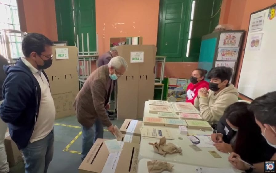 Un colegio electoral en Colombia durante las elecciones al congreso en marzo