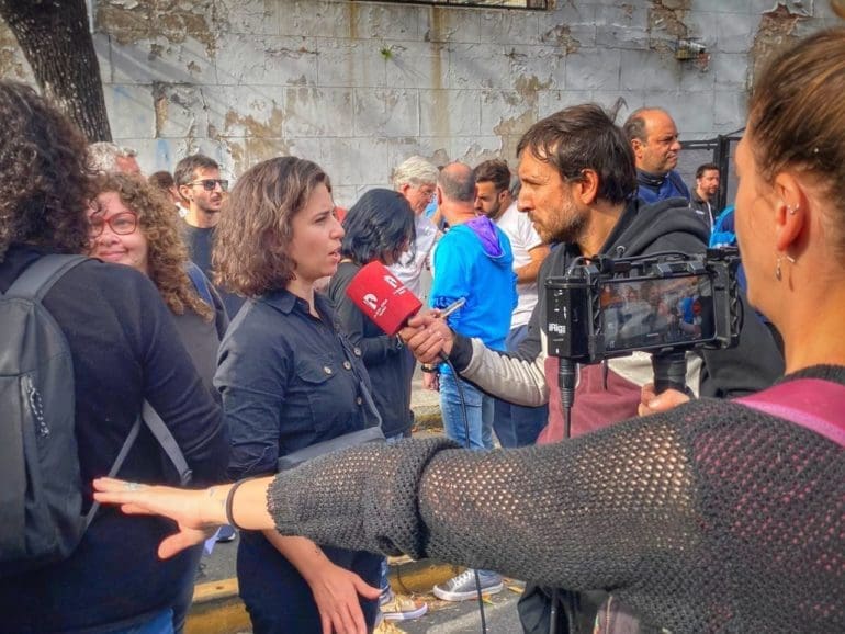 Argentinian multimedia company Grupo Clarín abruptly fires 48 journalists, workers organize