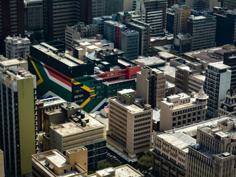En el 60 aniversario de la condena de Nelson Mandela, Sudáfrica se enfrenta a la decadencia política