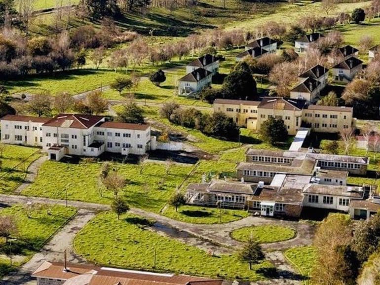 Víctima de tortura infantil fue sometida a terapia de choque en Nueva Zelanda