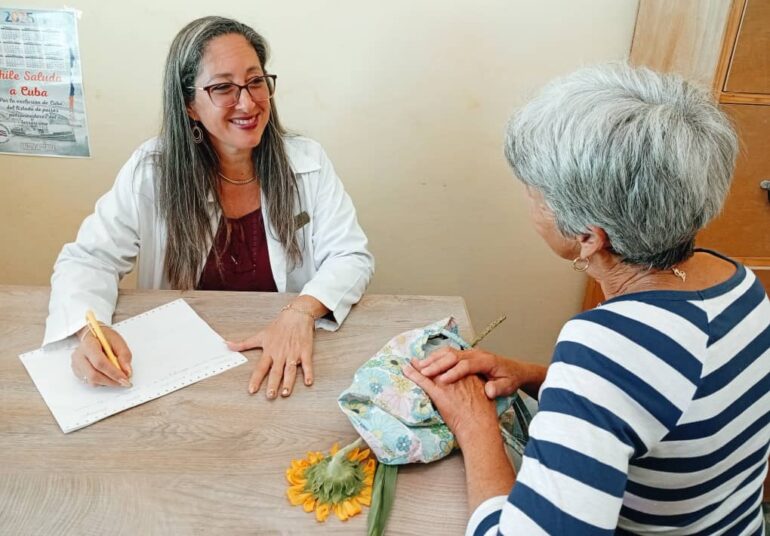 «No me imagino nada peor»: una médica cubana cuenta cómo es atender a pacientes de cáncer en medio del colapso energético