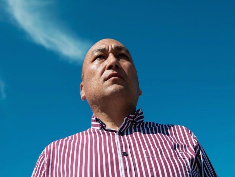 Omar Bekali sobrevivió al genocidio uigur en Xinjiang, China