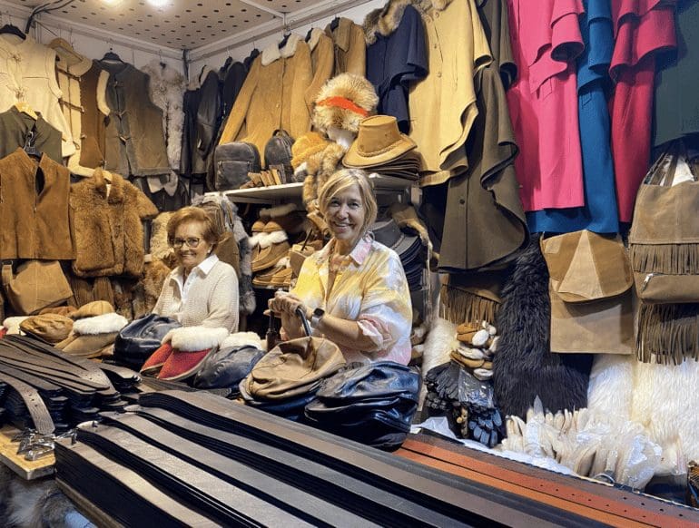 Artesanos internacionales protagonizan la Feria de Artesanía de Castilla La Mancha en España