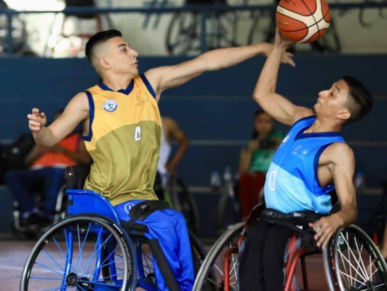 Primer hondureño en jugar el campeonato internacional de baloncesto adaptado y gana