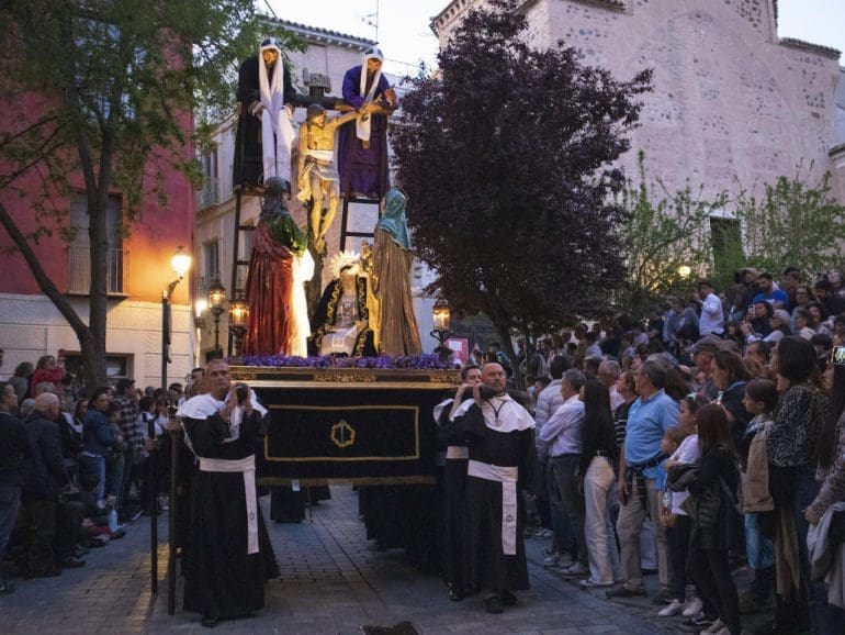 Nueve días de festival llenan las calles de Toledo de visitantes internacionales