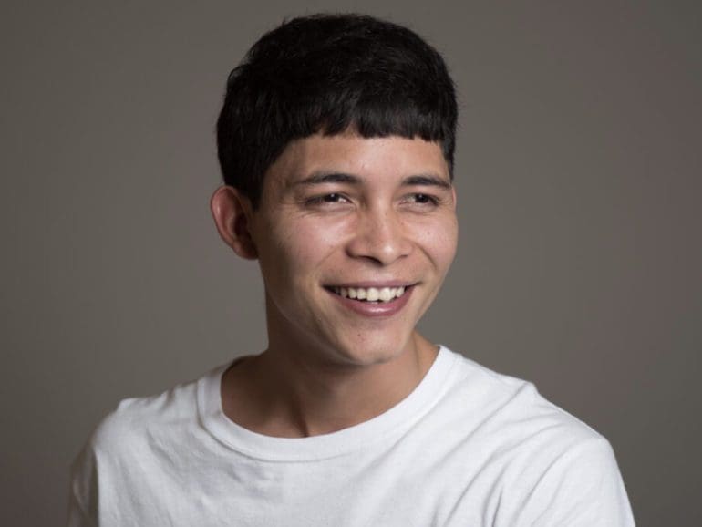 Del soldaje a la música y el cine: actor mexicano se une a película galardonada