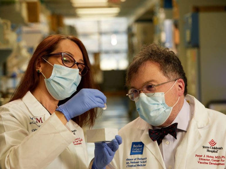 Científicos de Texas nominados al Premio Nobel de la Paz 2022 desarrollaron la vacuna COVID-19 antes de la pandemia