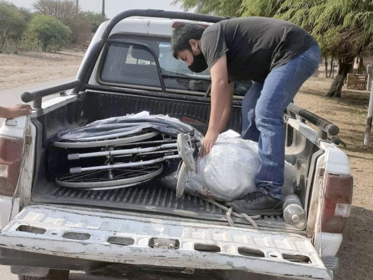 Cuando el agua sabe a combustible, enciende un fuego para cambiar