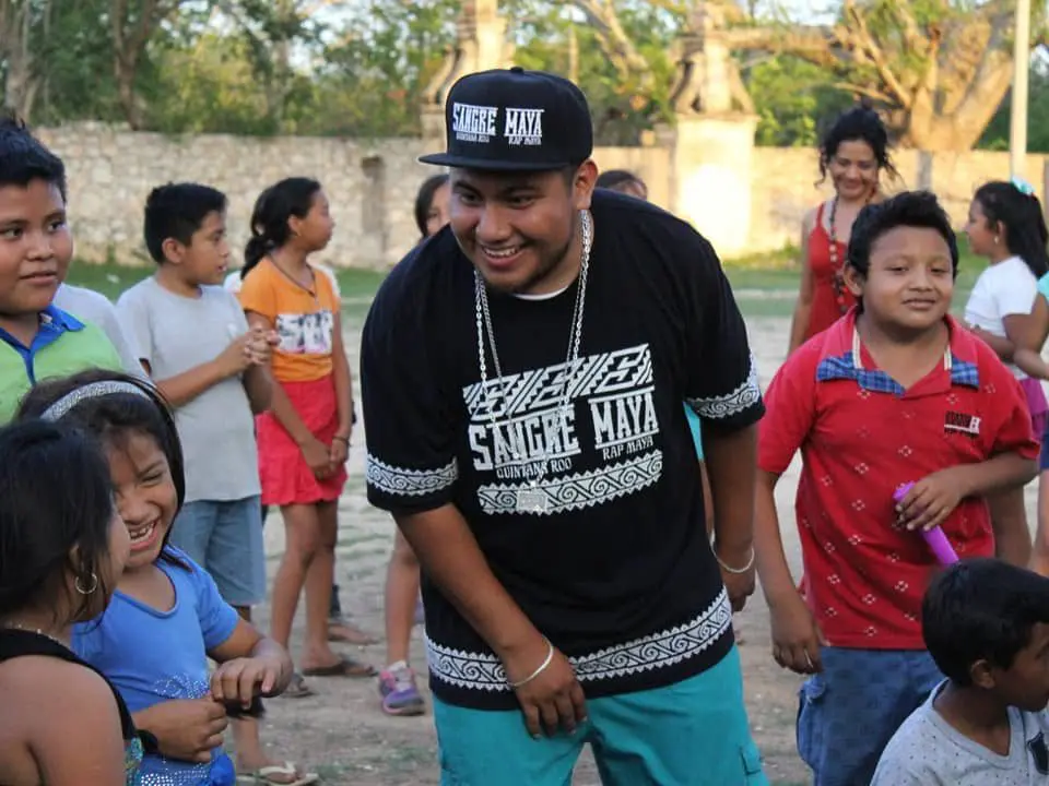 Conoce a Pat Boy, rapero que usa la música para rescatar la lengua maya