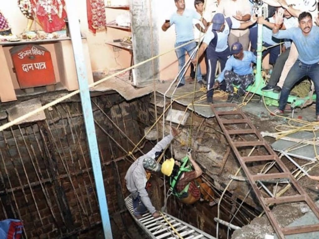 A well in a temple in India was covered back in 1984 due to an increased rate of suicides. The construction was barely secured, and the proper measures were neglected, leading to its ultimate collapse.
